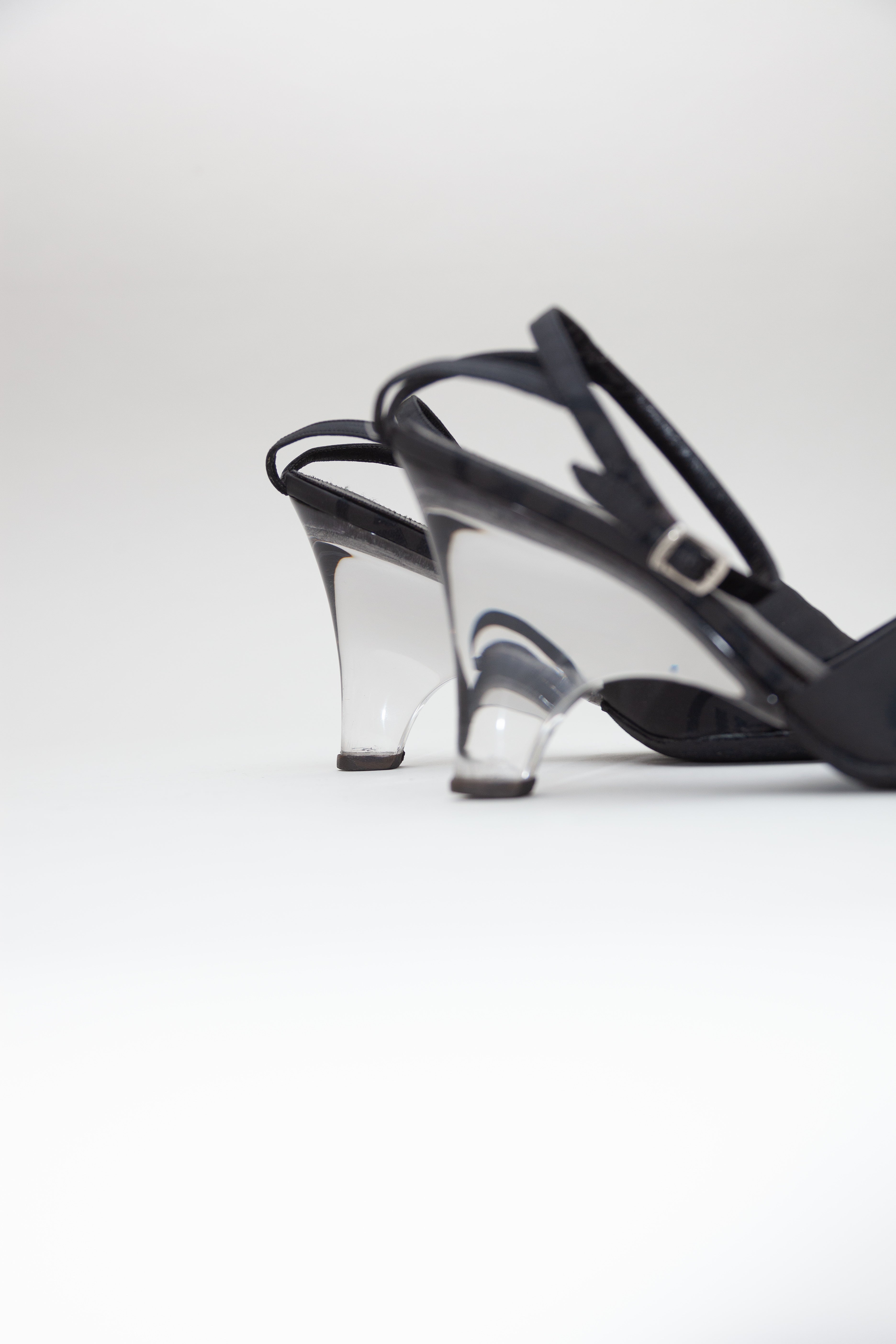 GIORGIO ARMANI <BR> SIZE 37.5