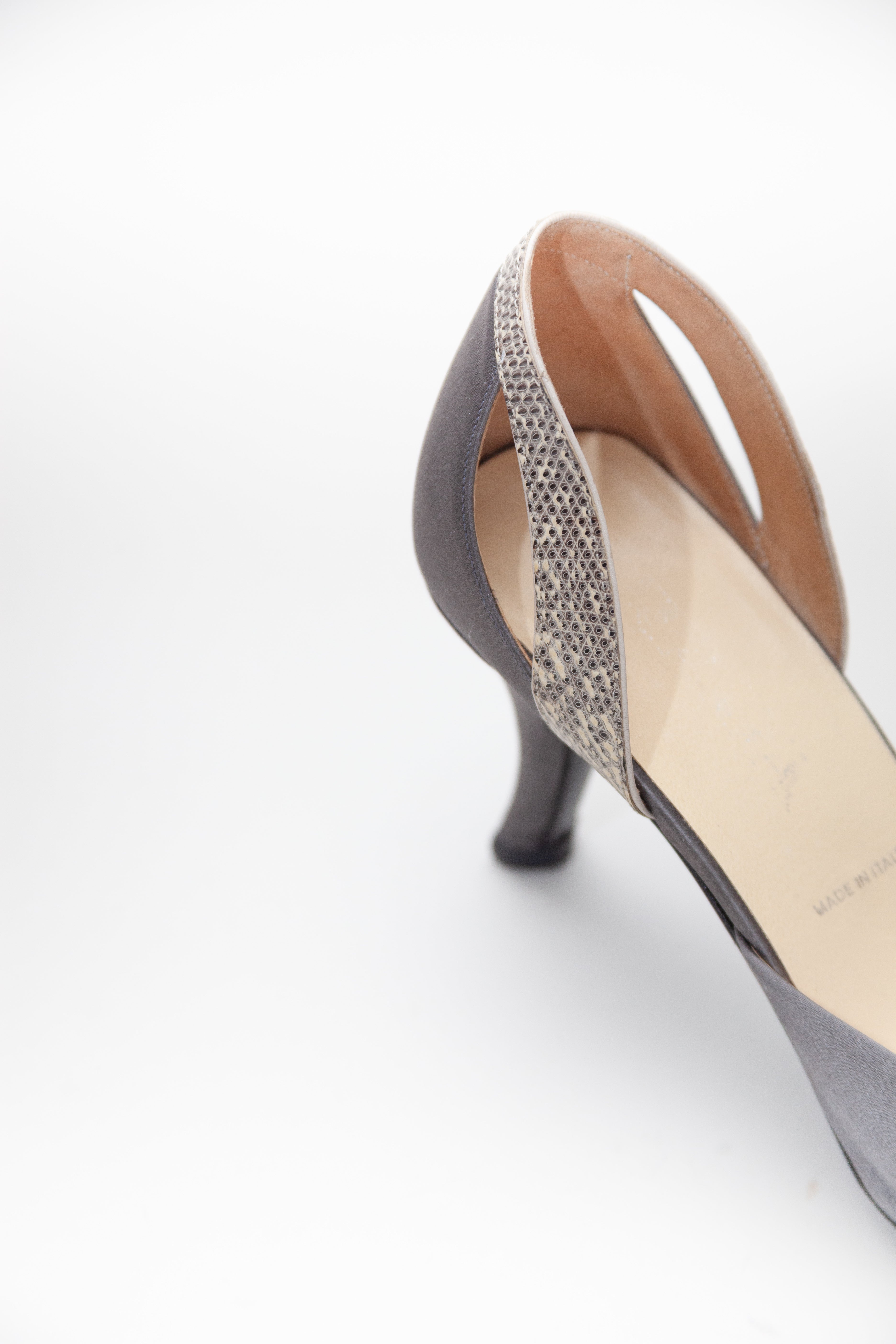 Prada <br> Size 37