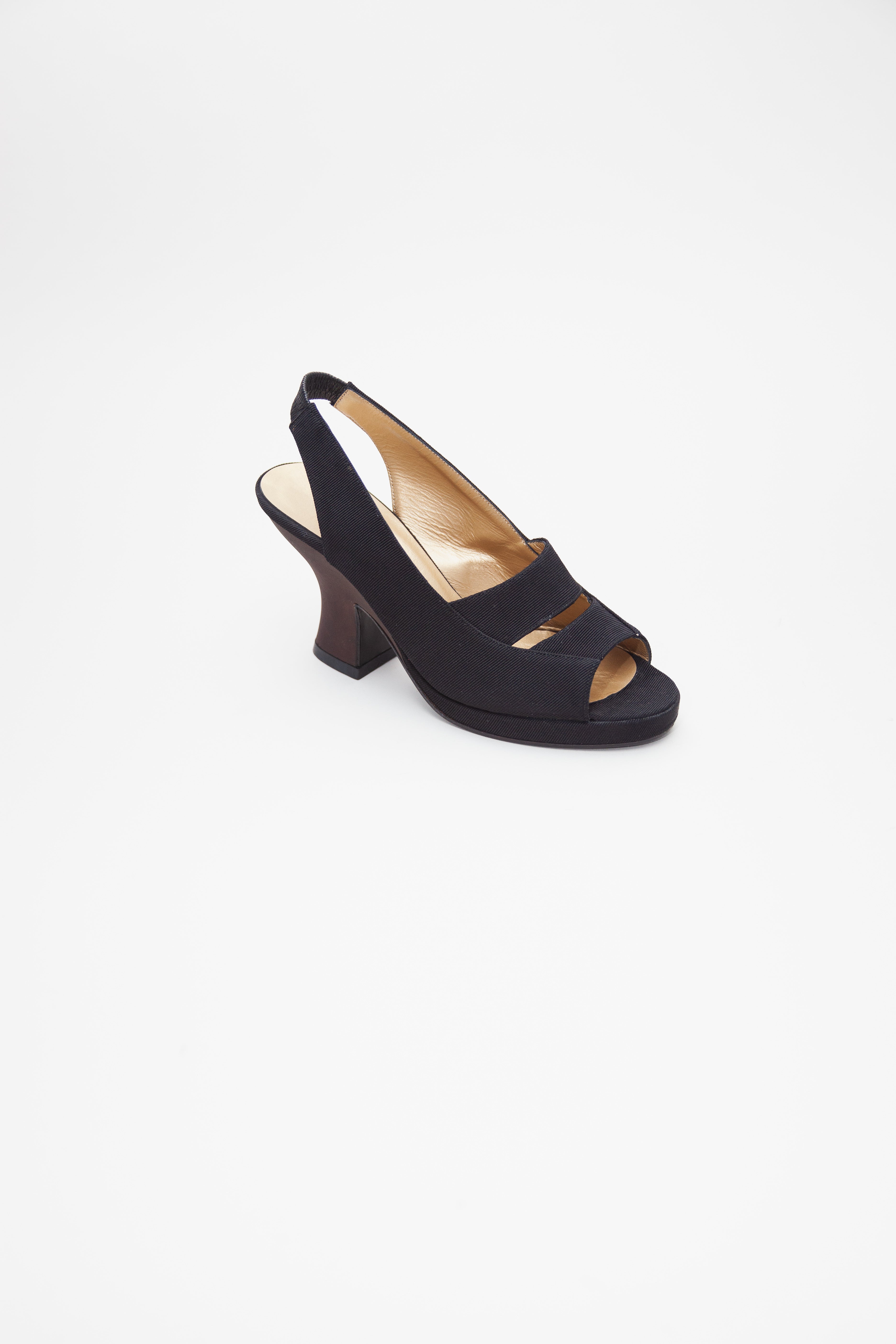 Yves Saint Laurent <br> Size 6