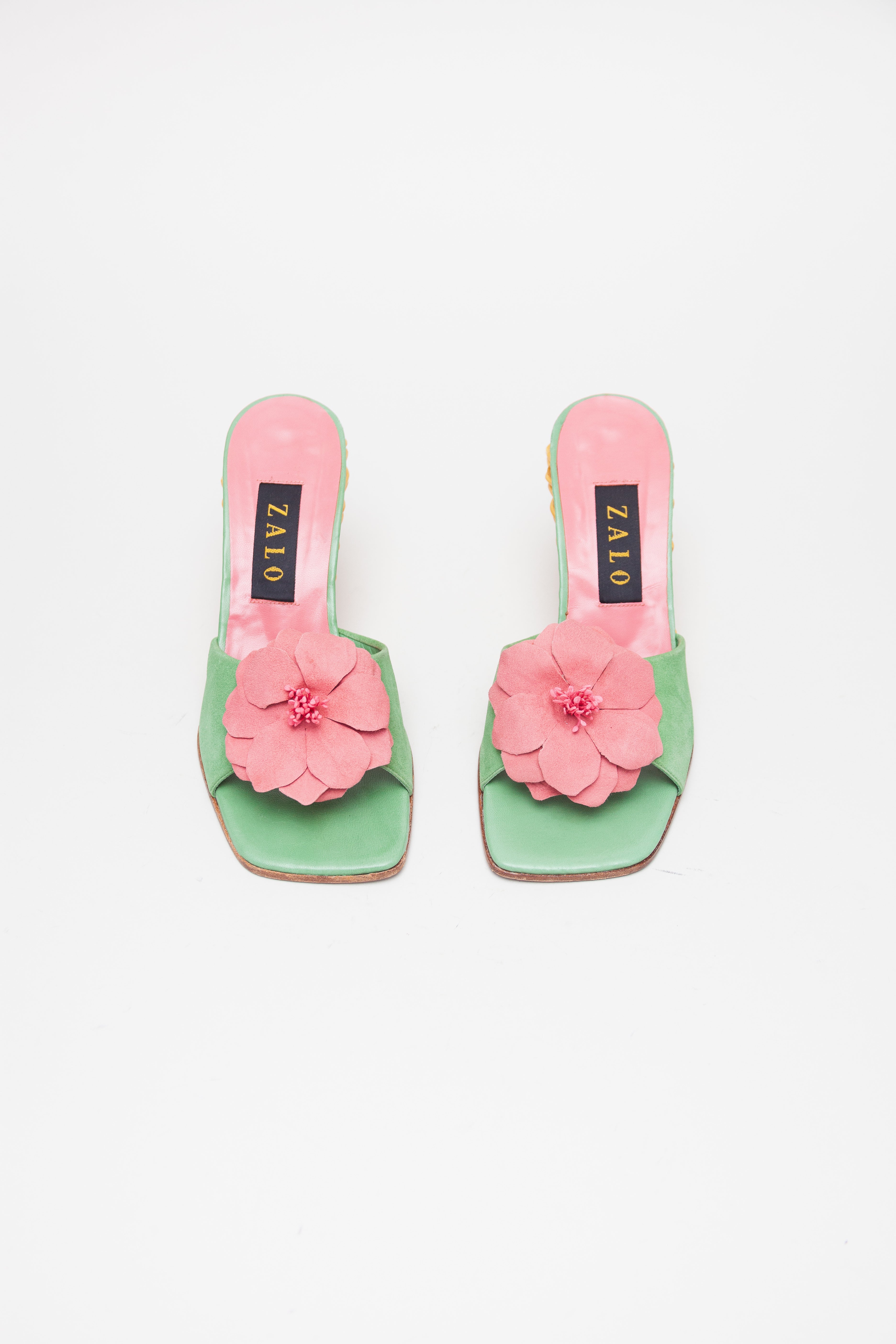 Zalo <br> Size 8
