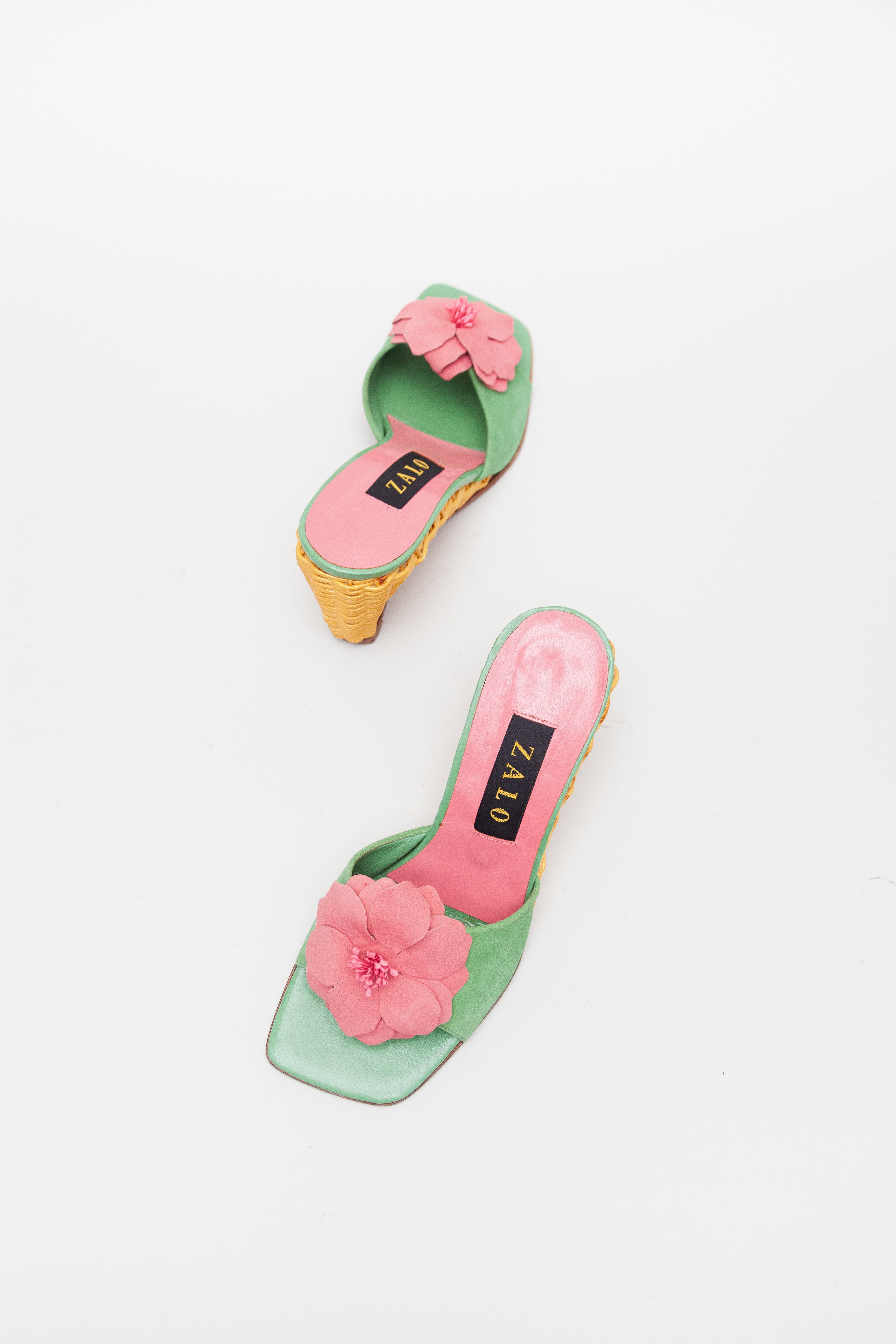 Zalo <br> Size 8