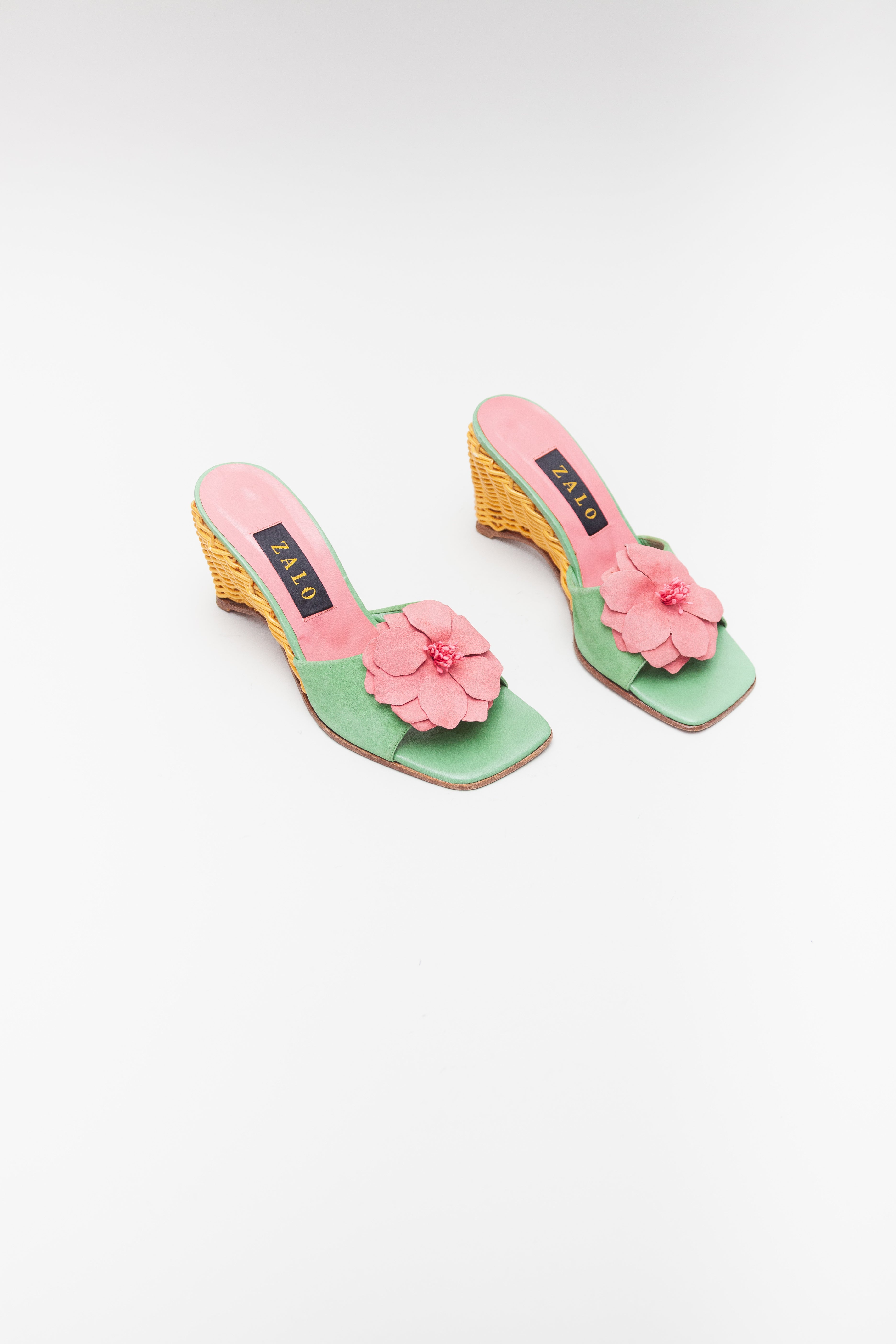 Zalo <br> Size 8