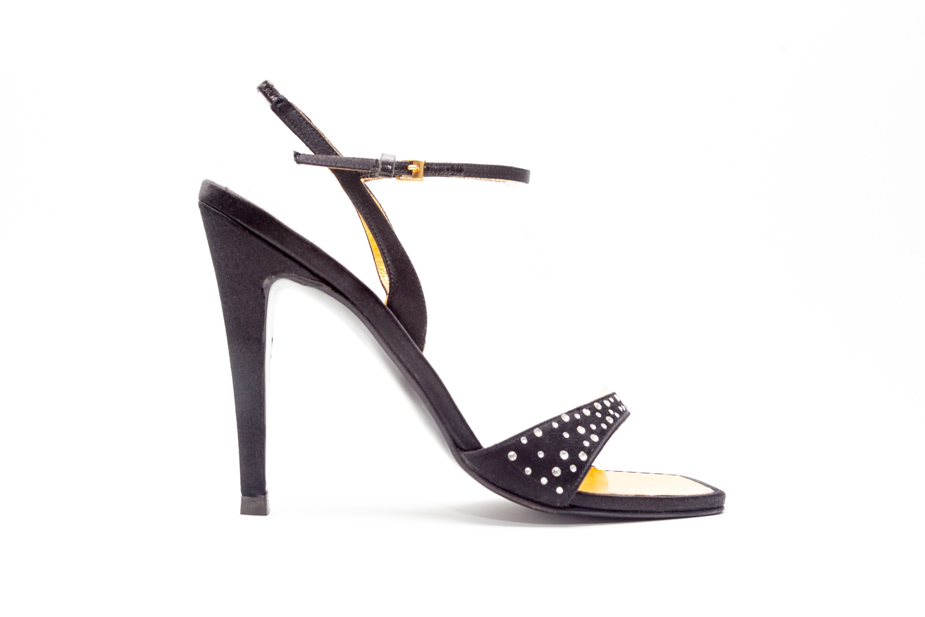 Andrea Pfister for Charles Jourdan <br> Size 8