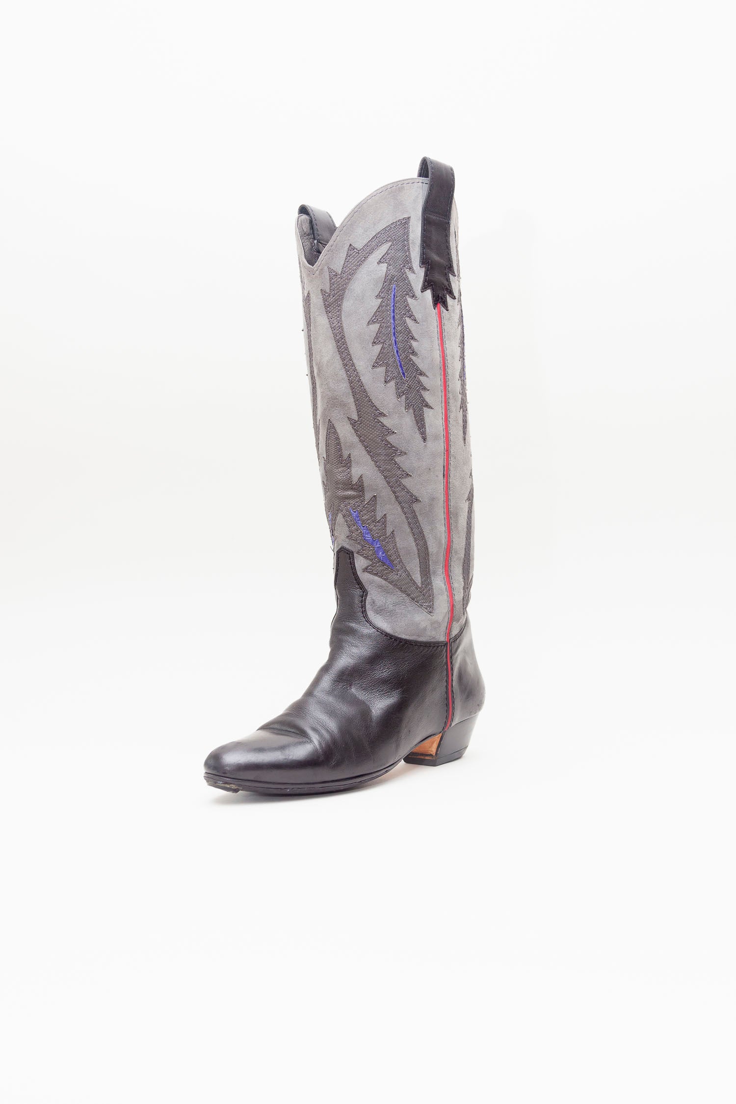 Andrea Pfister <br> Size 7
