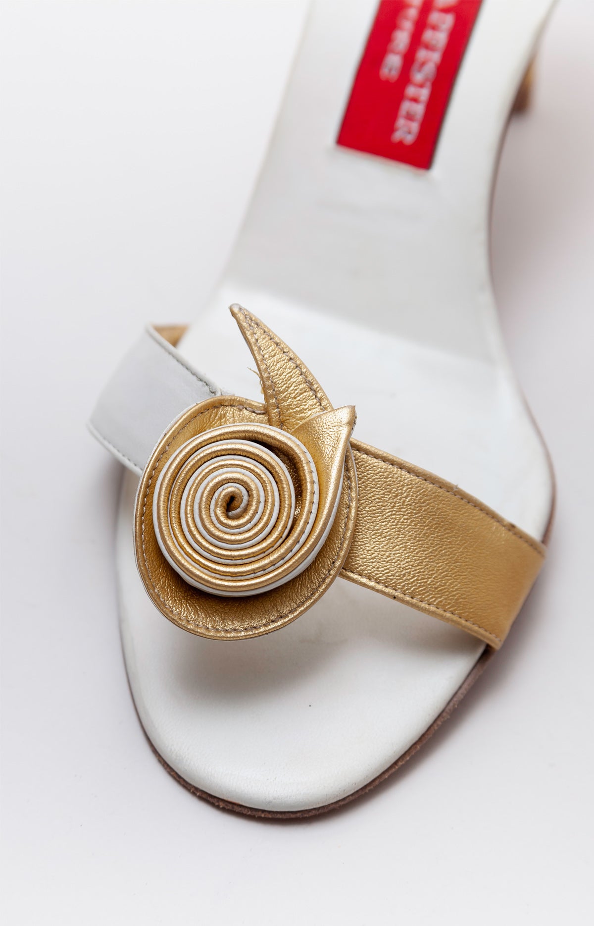 Andrea Pfister <br> Size 40