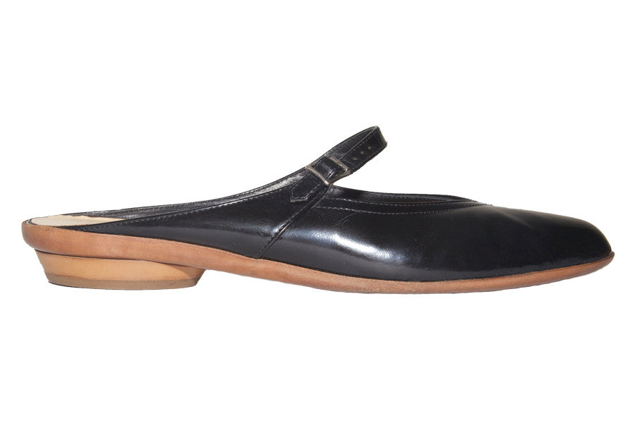 Salvatore Ferragamo <br> Size 5.5