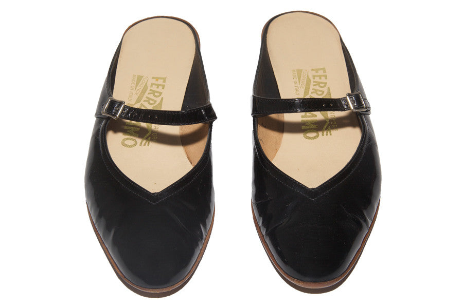 Salvatore Ferragamo <br> Size 5.5