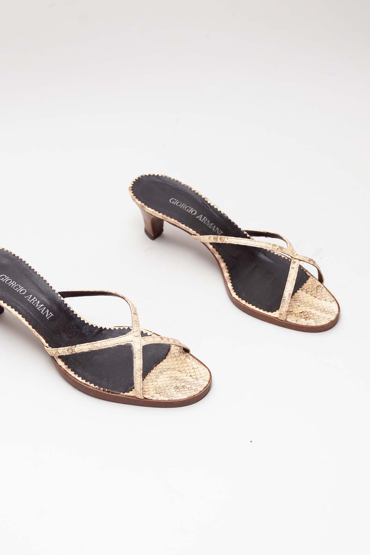 Giorgio Armani <br> Size 37.5