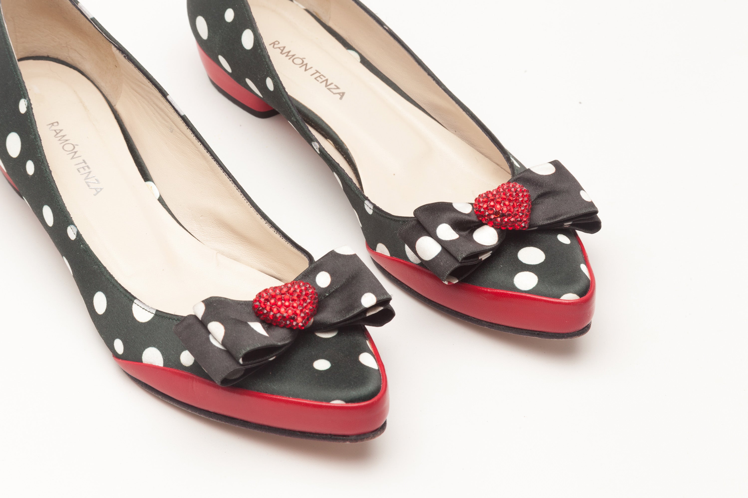 Ramon Tenza <br> Size 8