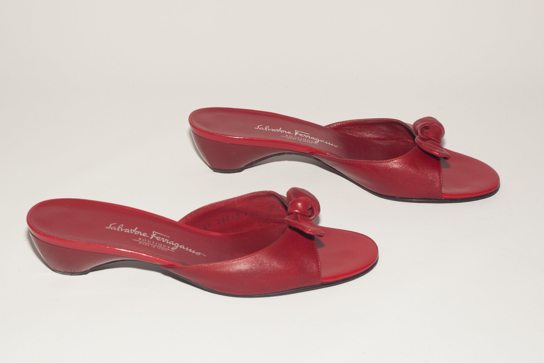 Salvatore Ferragamo <br> Size 9.5