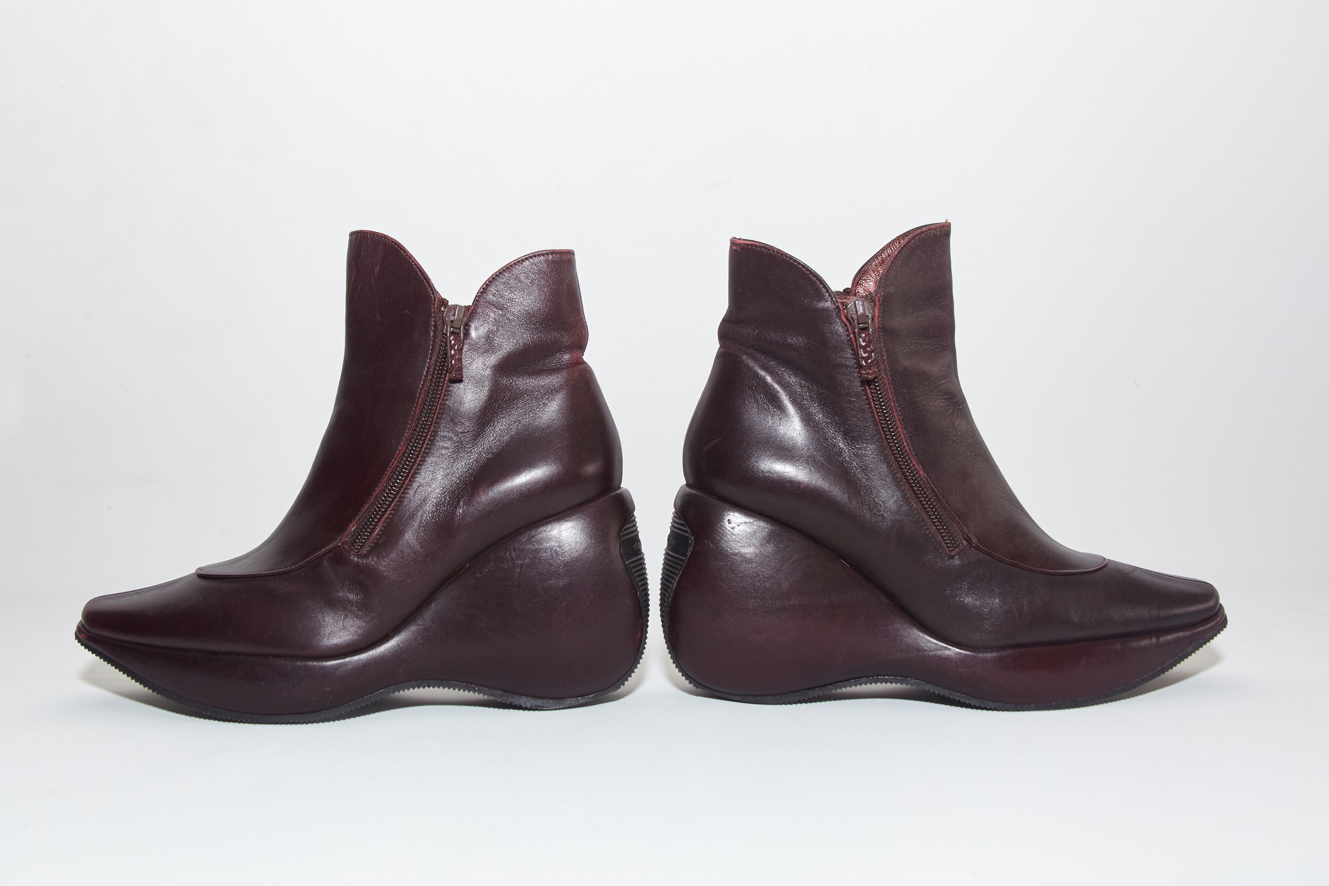 STEPHANE KELIAN <br> Size 7