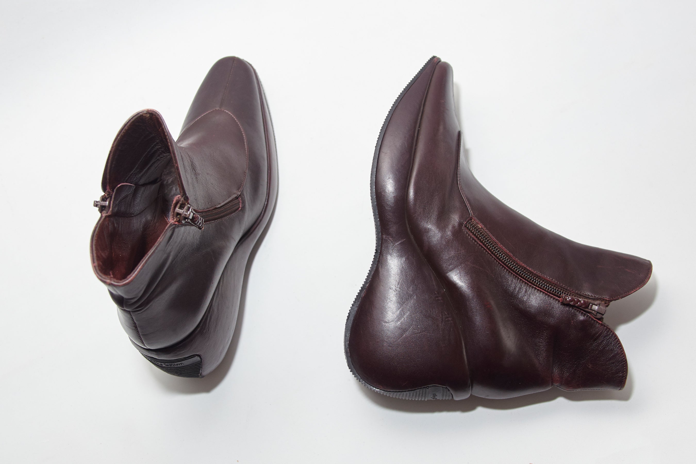 STEPHANE KELIAN <br> Size 7