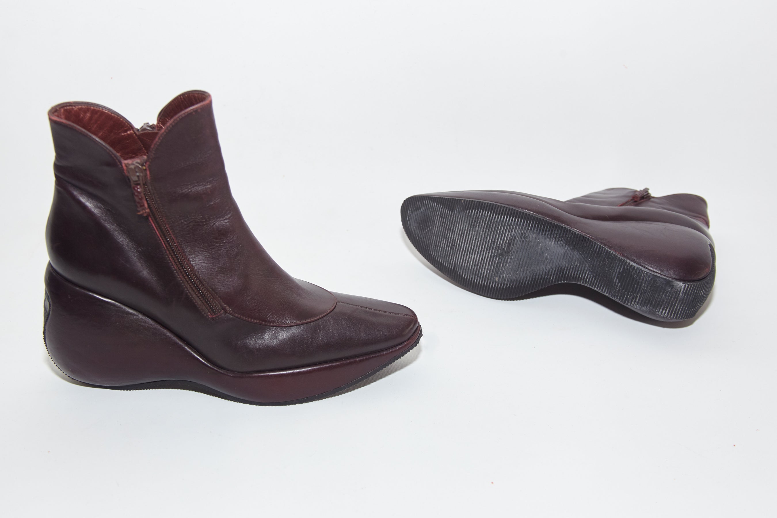 STEPHANE KELIAN <br> Size 7