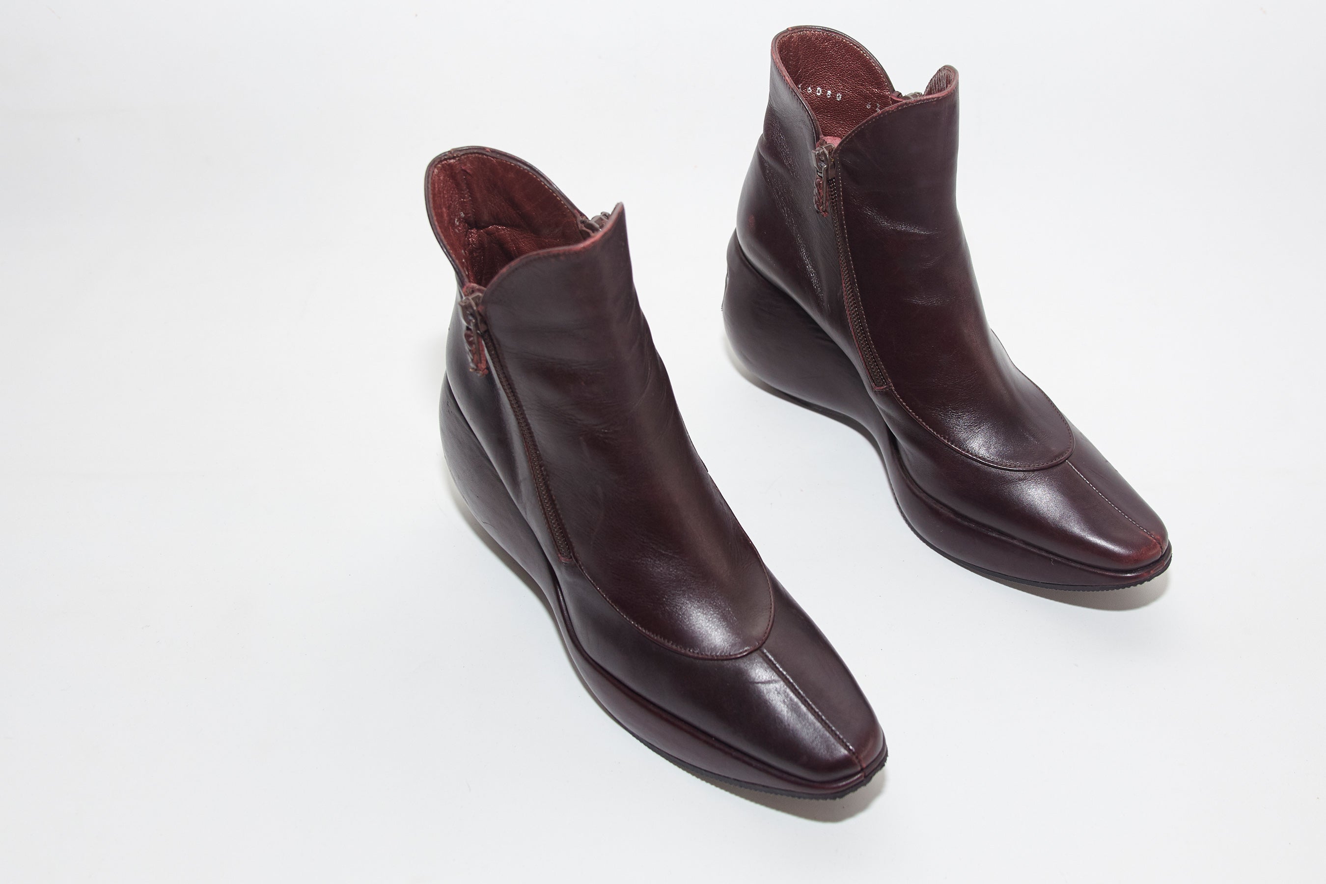 STEPHANE KELIAN <br> Size 7