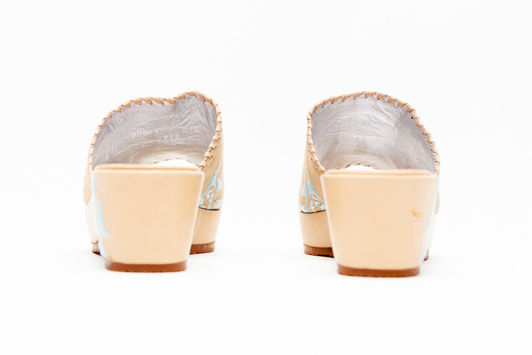 Susan Bennis Warren Edwards <br> Size 6