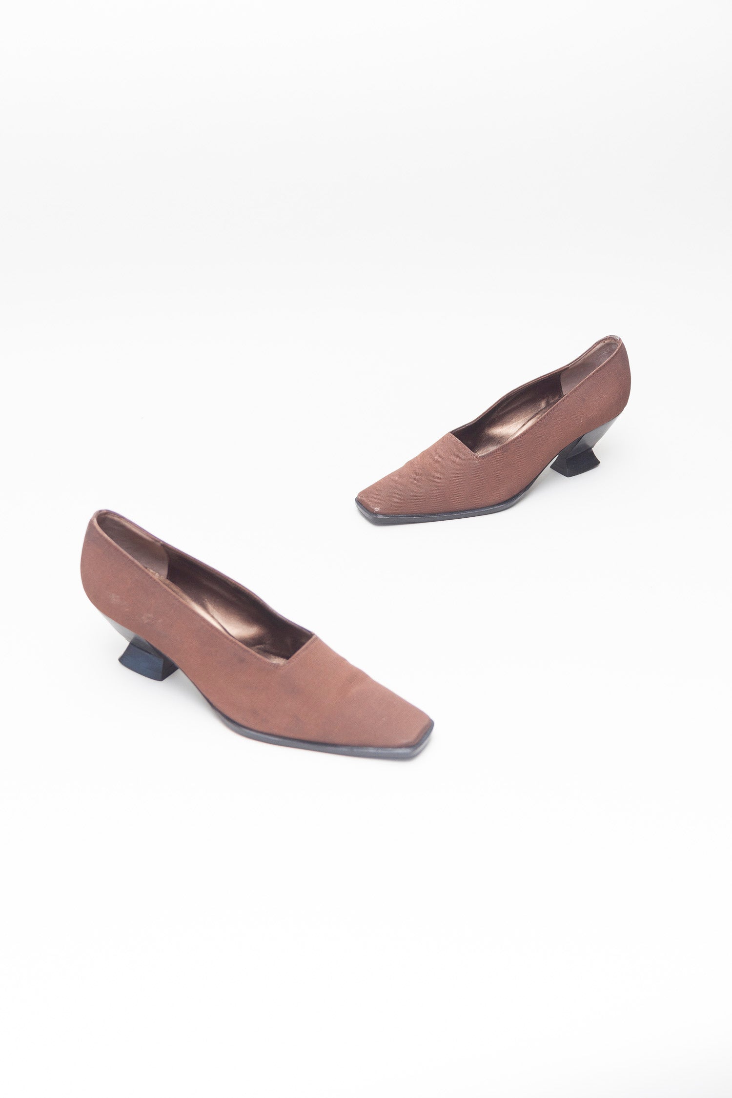 Vintage <br> Size 39