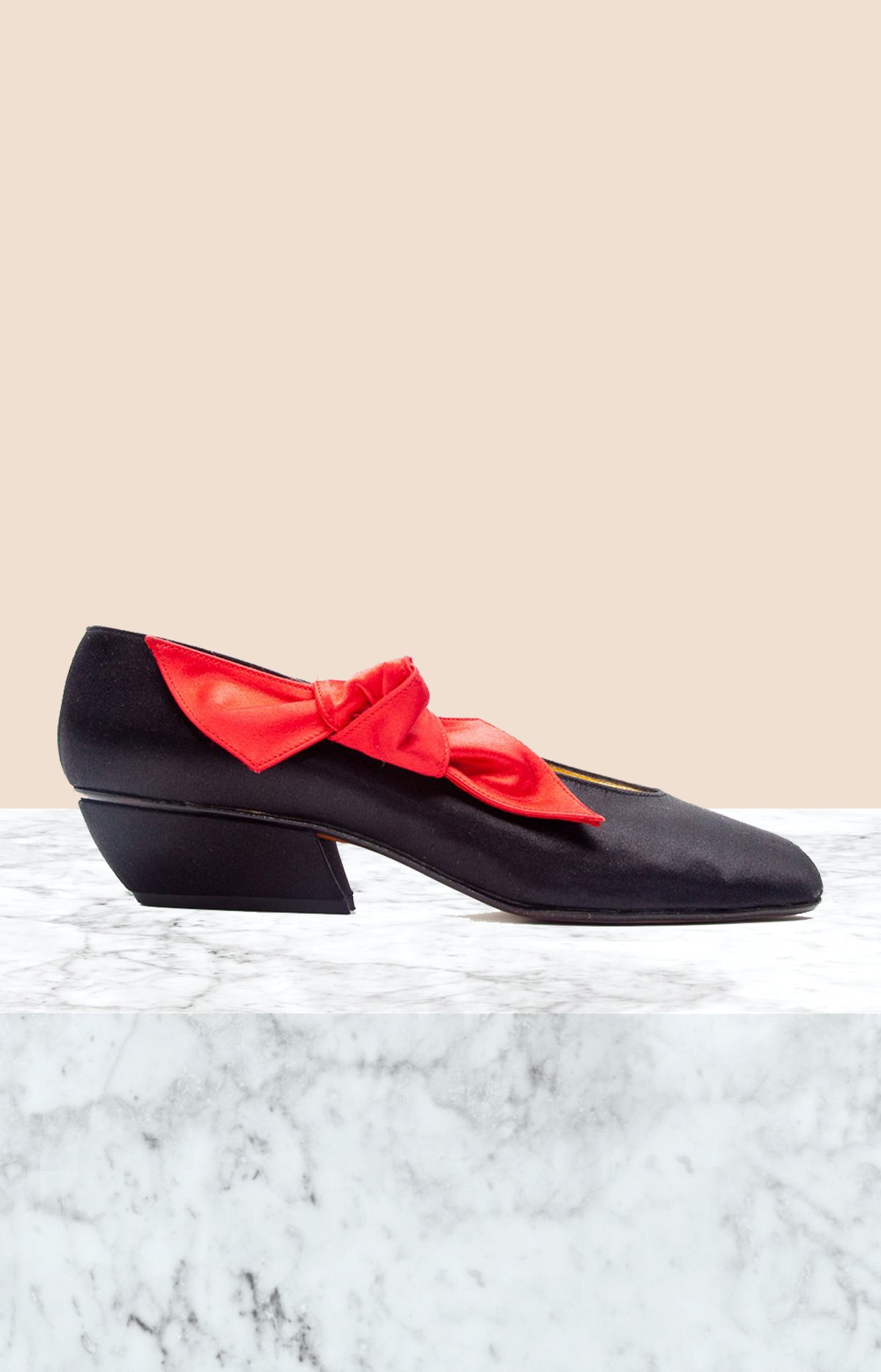 walter steiger vintage pumps with red bow