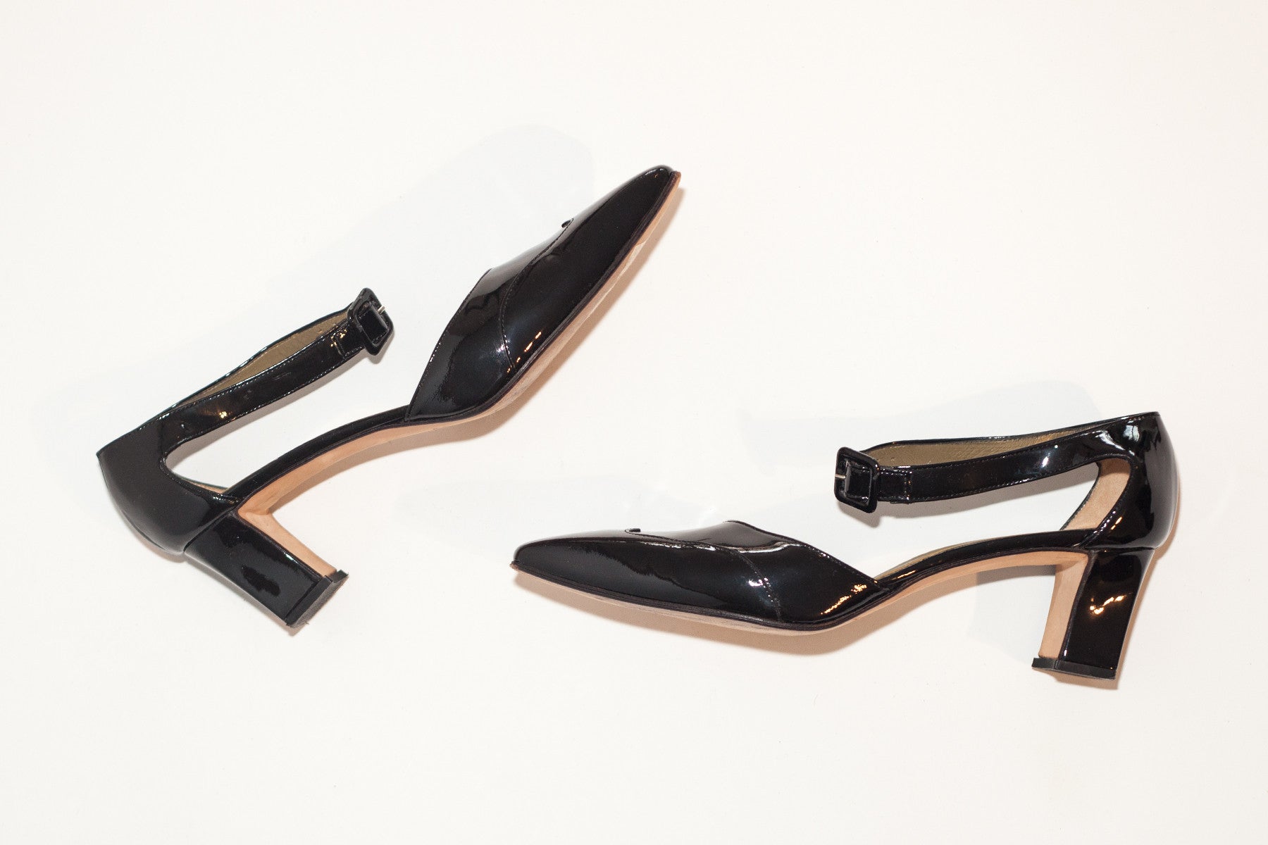 Yves Saint Laurent <br>  Size 8.5