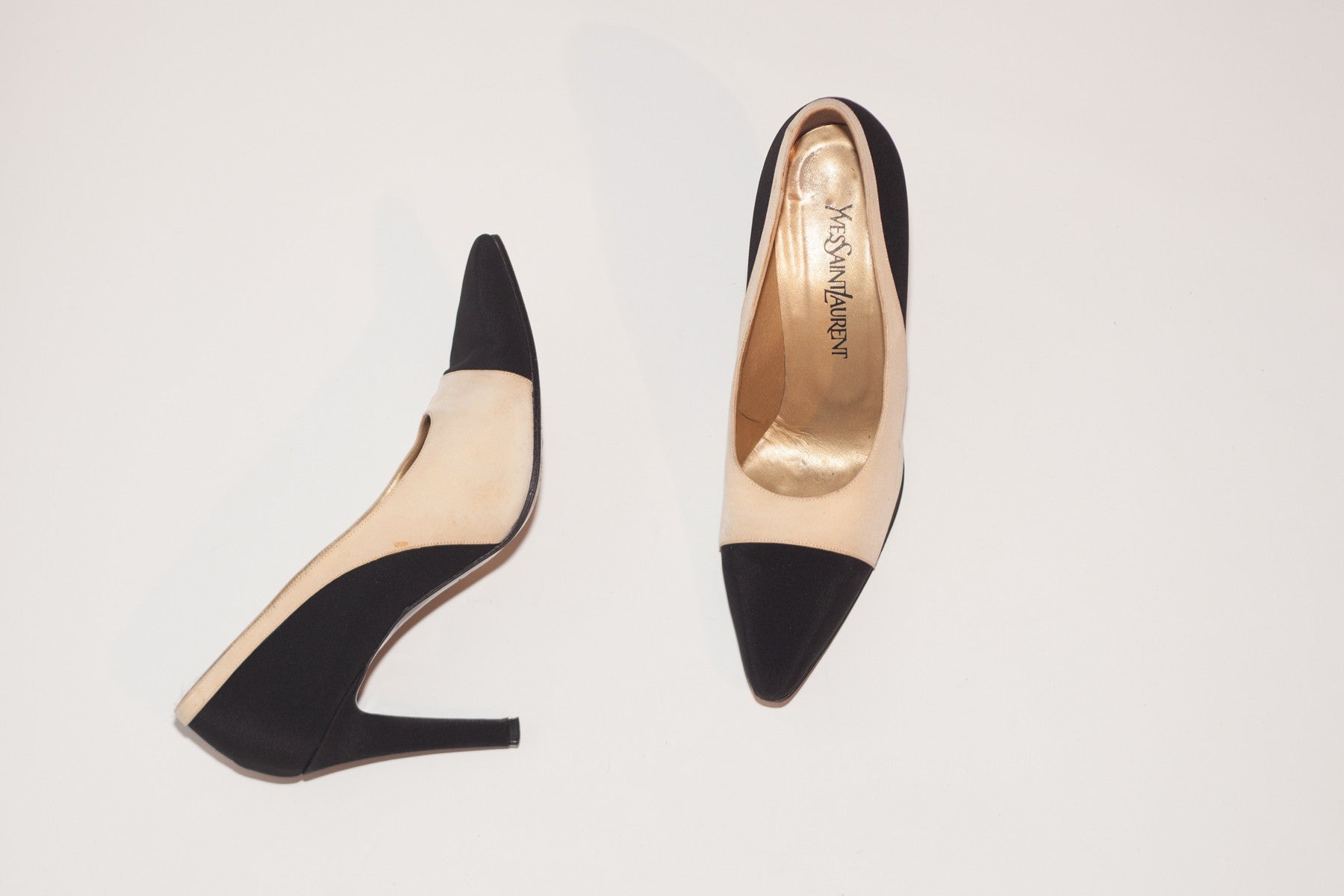 Yves Saint Laurent <br> Size 9