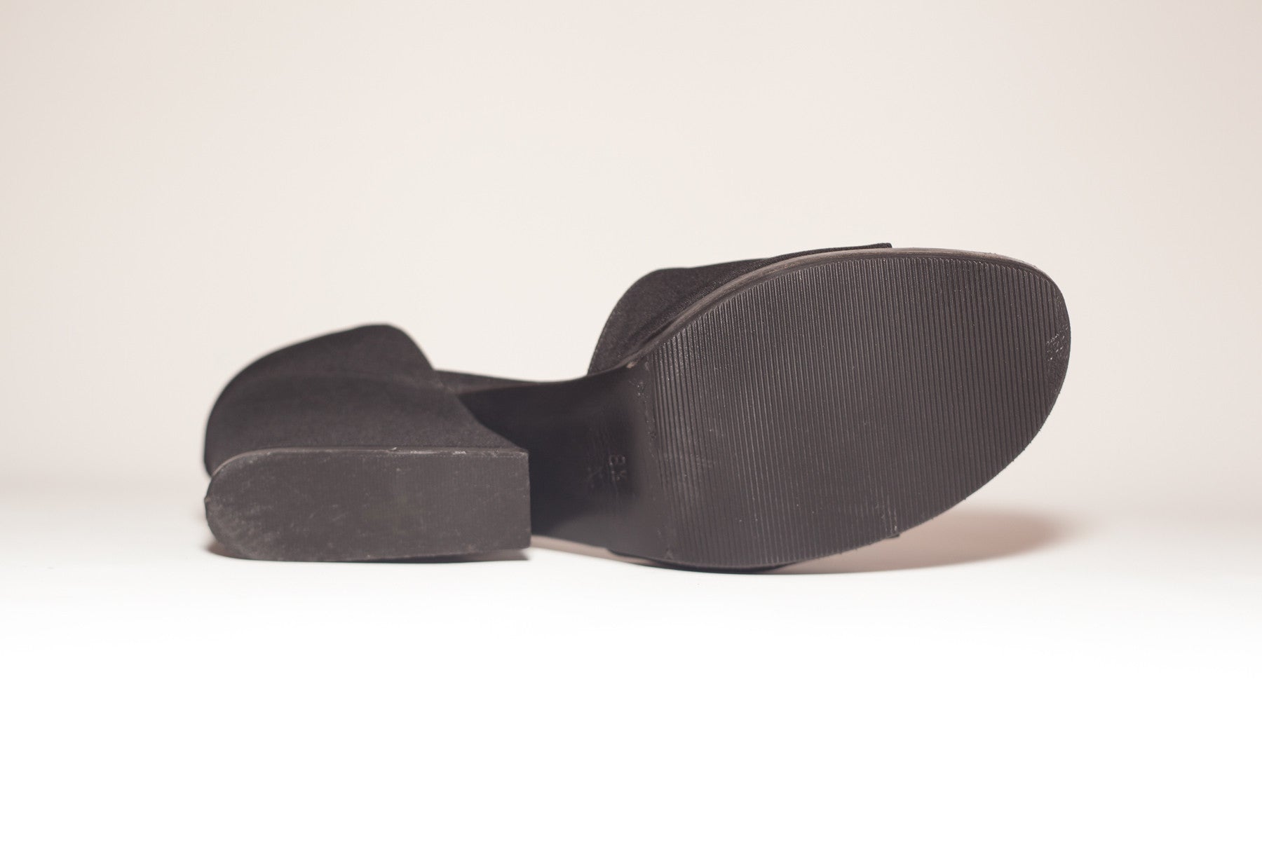 Yves Saint Laurent <br> Size 8.5
