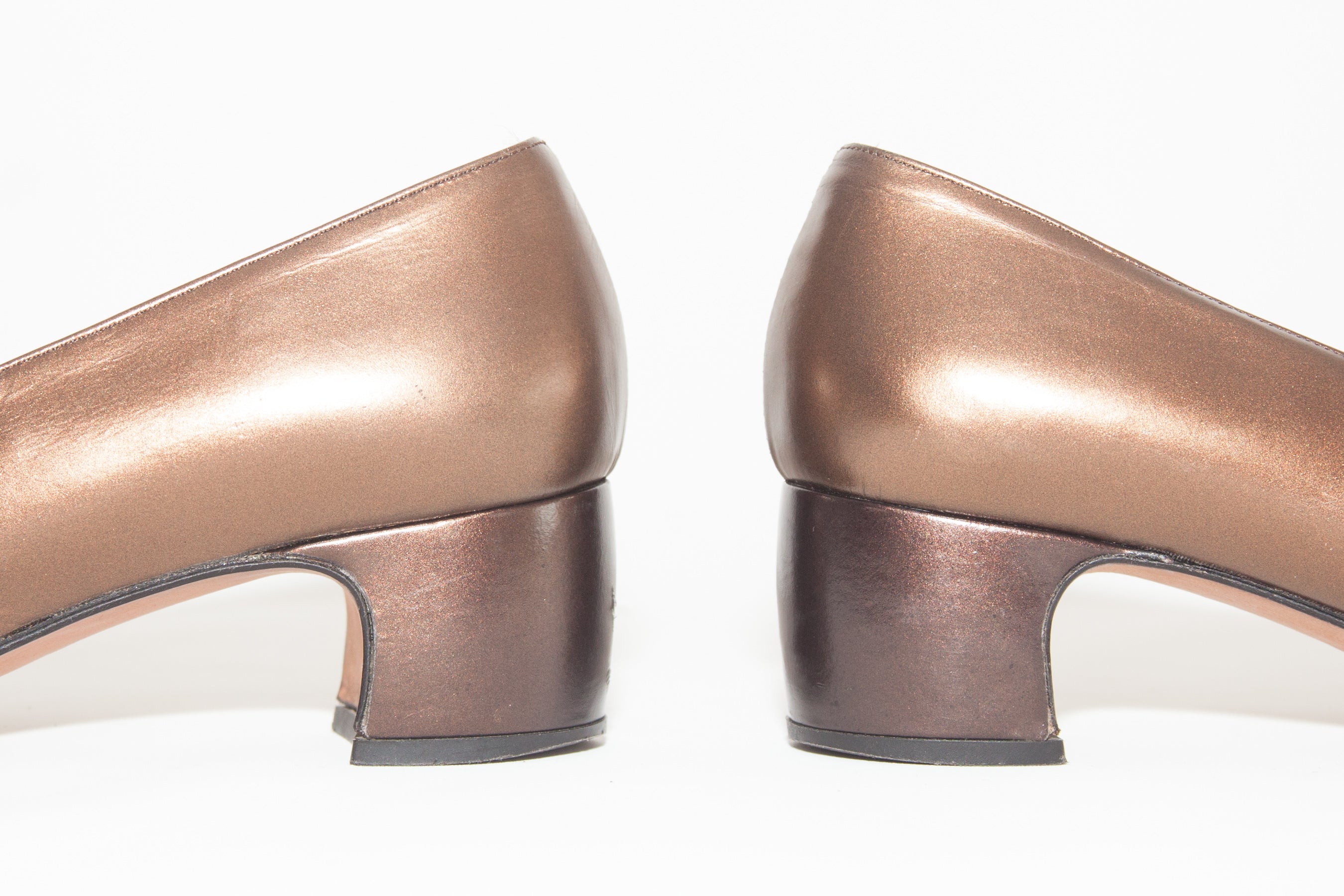 Yves Saint Laurent <br> Size 5.5