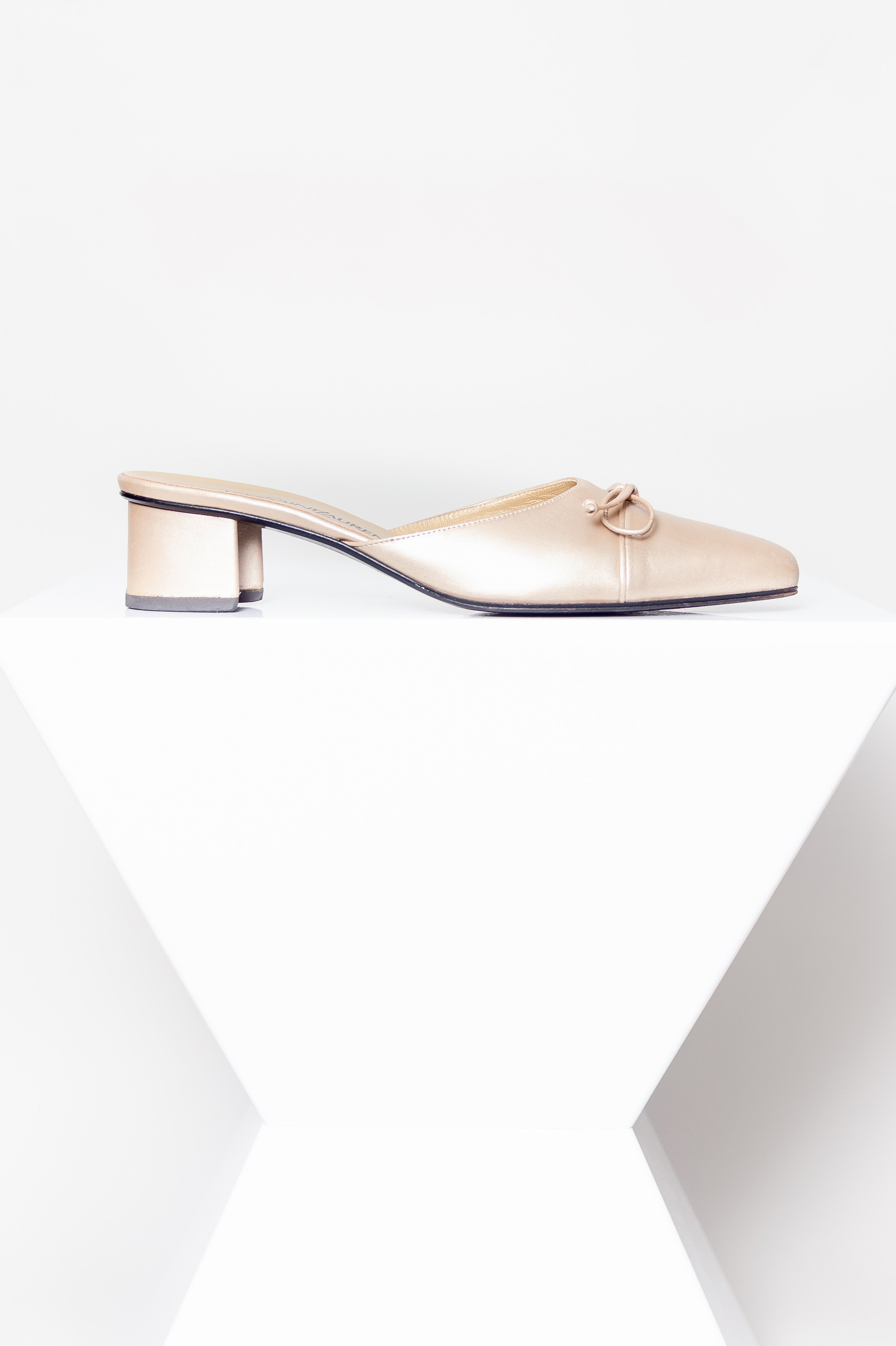 Yves Saint Laurent <br> Size 8.5