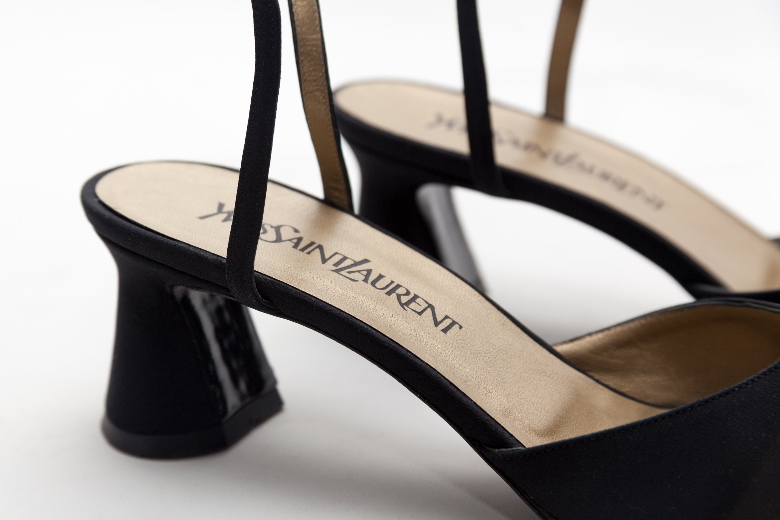 Yves Saint Laurent <br> Size 9