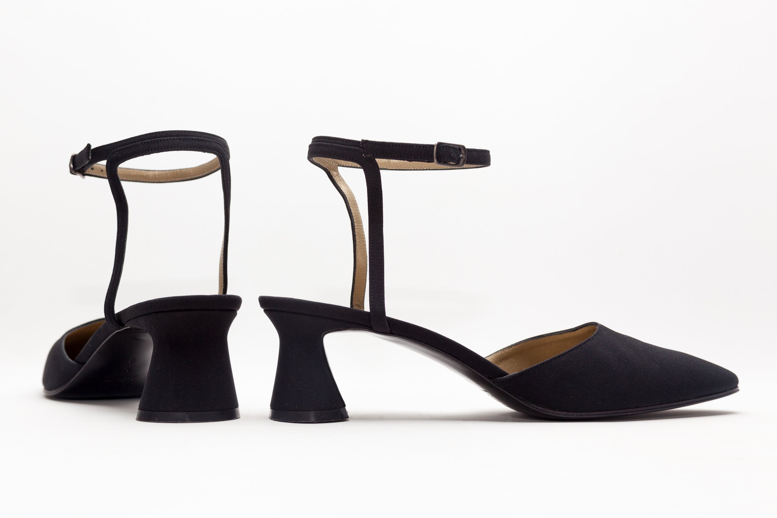 Yves Saint Laurent <br> Size 9