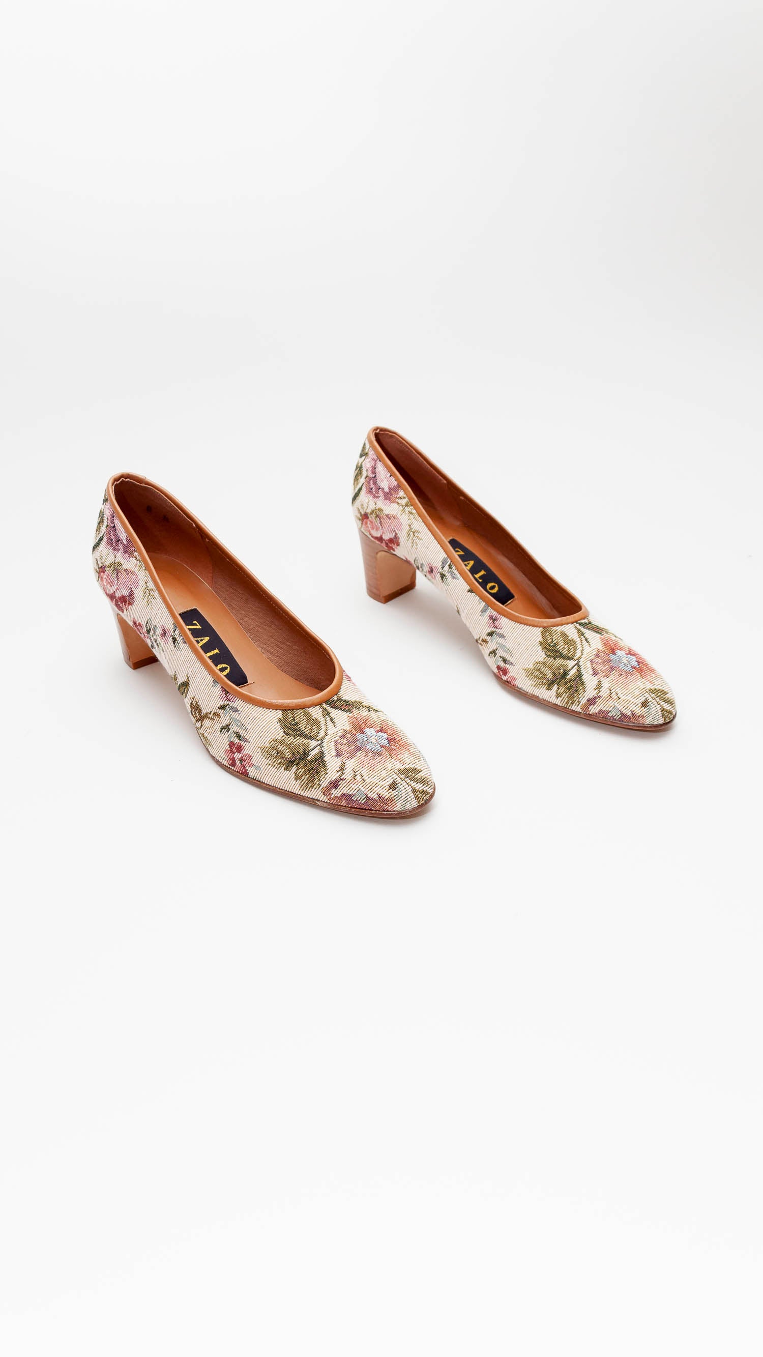 Zalo <br> Size 8